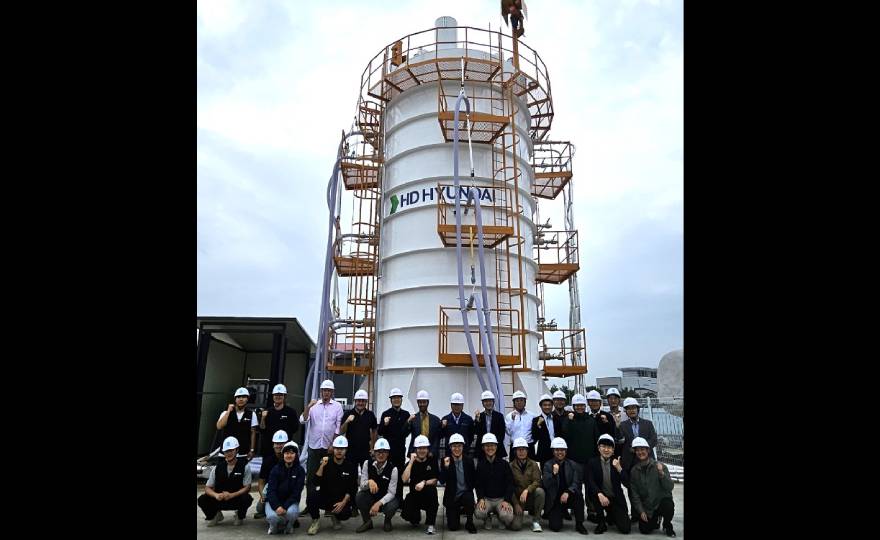 Lloyd's Register awards AiP for world’s first vacuum-insulated large-scale liquid hydrogen tank system
